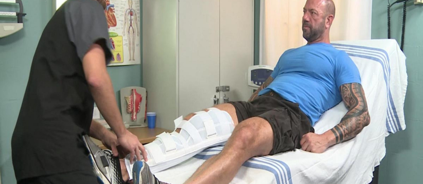 VISITE CHEZ LE DOCTEUR SEXY