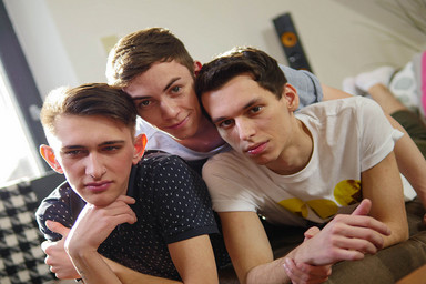 Twink Threesomes 4